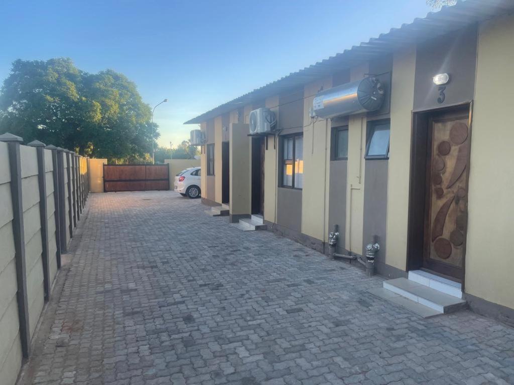 Sabrina Guesthouse Tsumeb Exterior foto